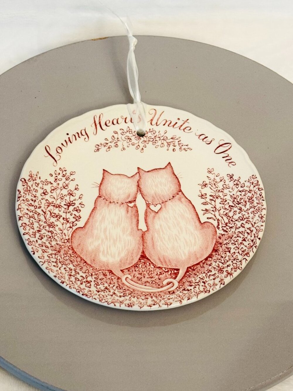 Royal Crownford 5.75" Cat Plate Loving Hearts Unite Ironstone Staffordshire Engl